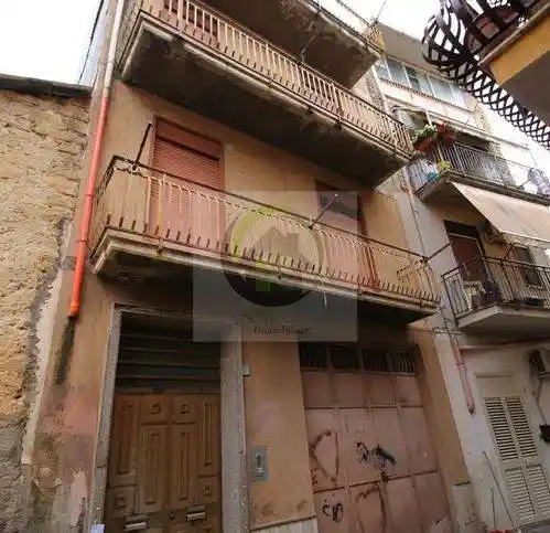 Palazzo - Edificio in vendita a Scordia