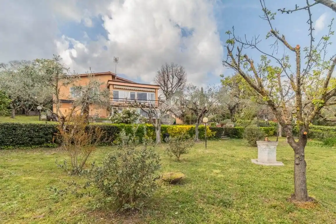 Villa in vendita a Sutri