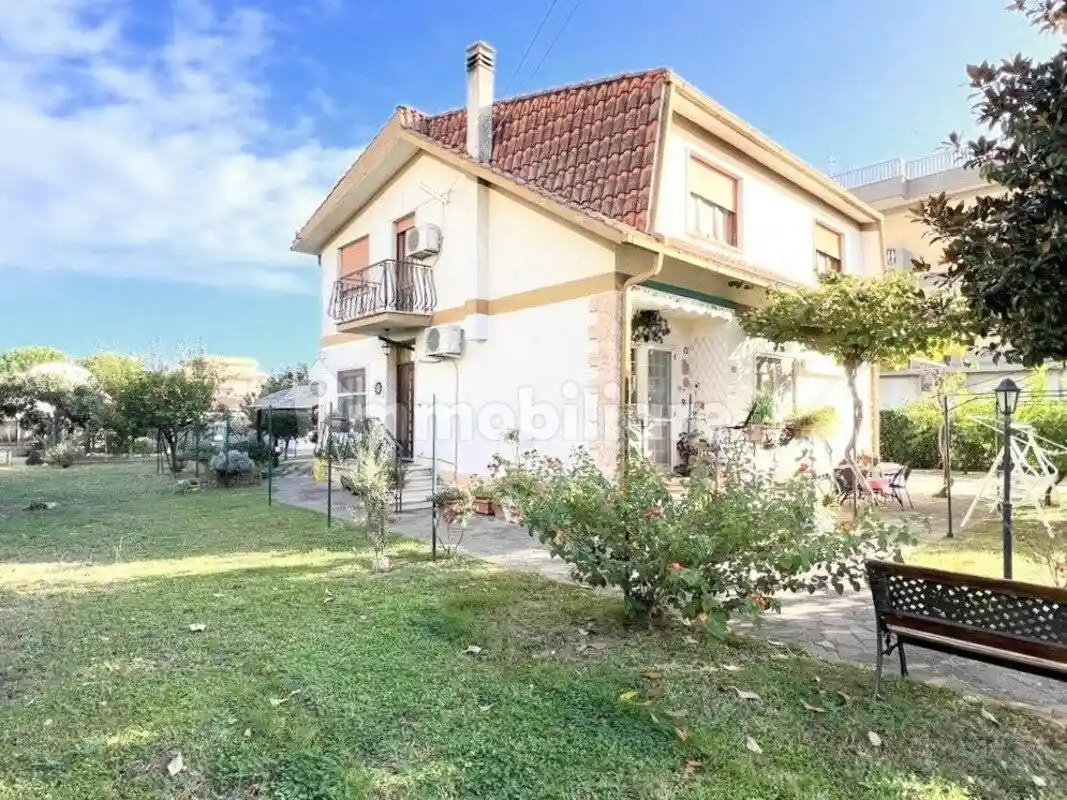 Villa in vendita a Roma