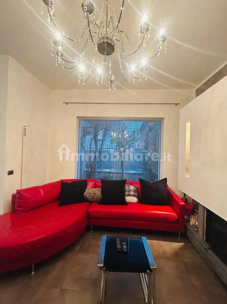 Villa in vendita a Lacchiarella