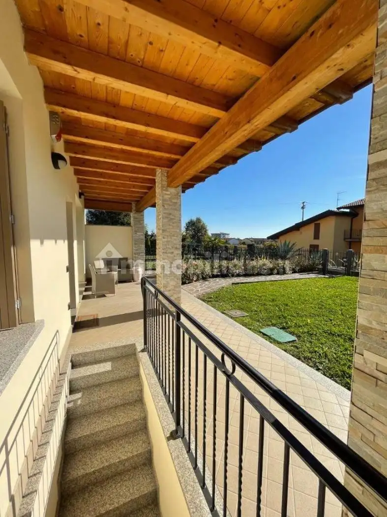 Appartamento in vendita a Castelli Calepio