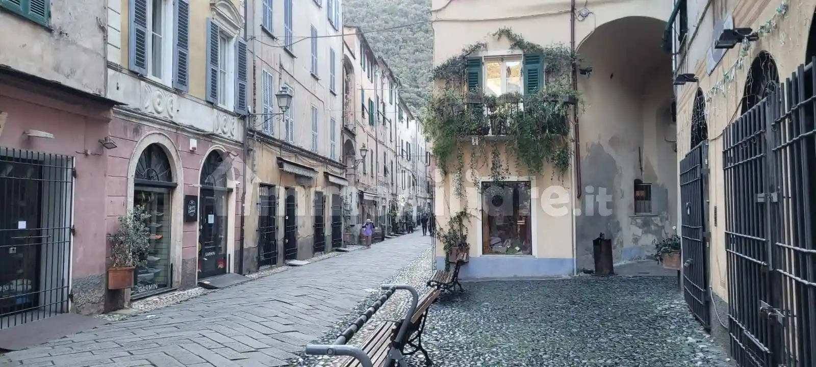 Appartamento in vendita a Finale Ligure