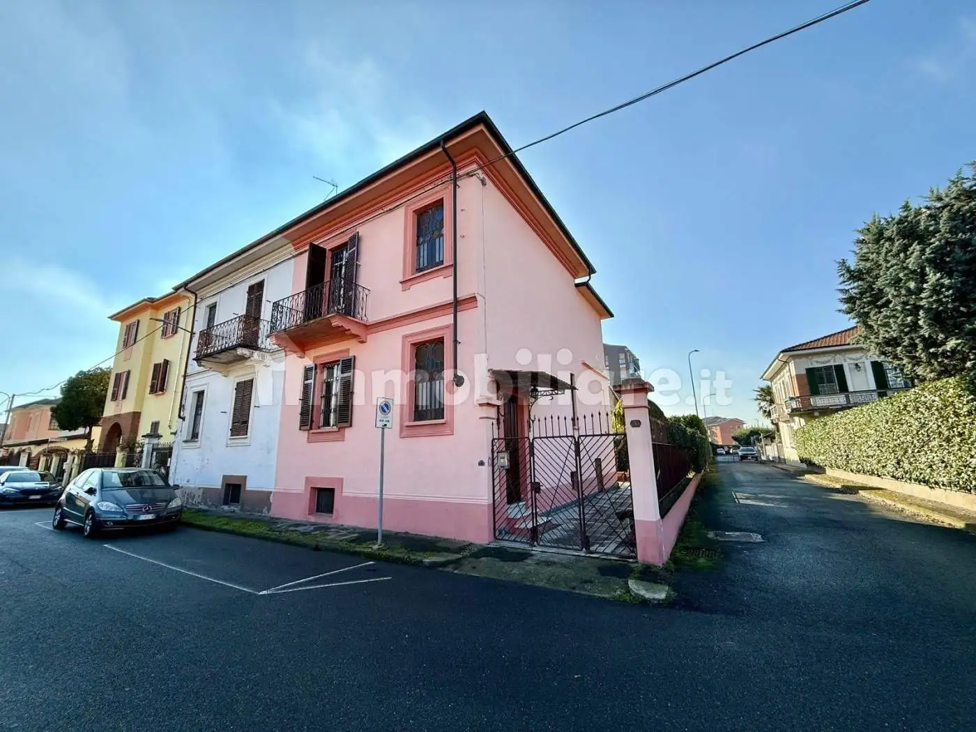 Casa indipendente in vendita a Alessandria