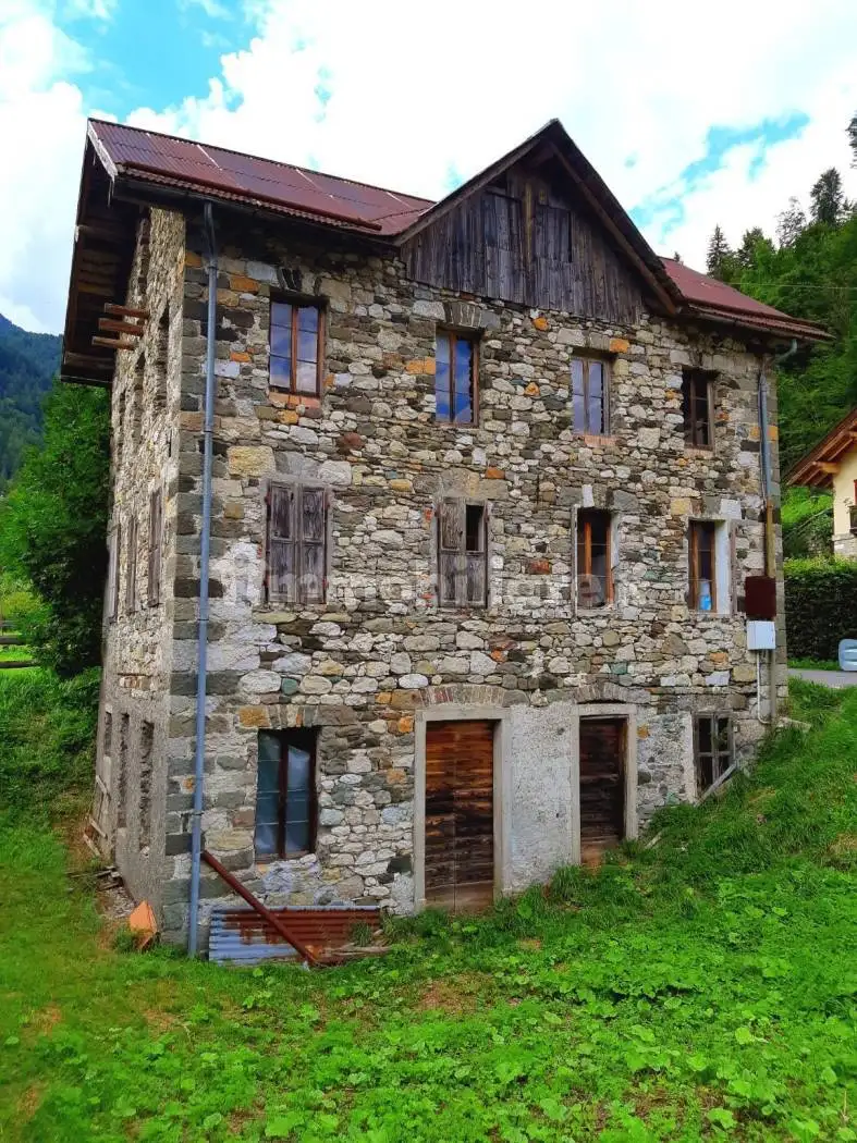 Palazzo - Edificio in vendita a Val di Zoldo