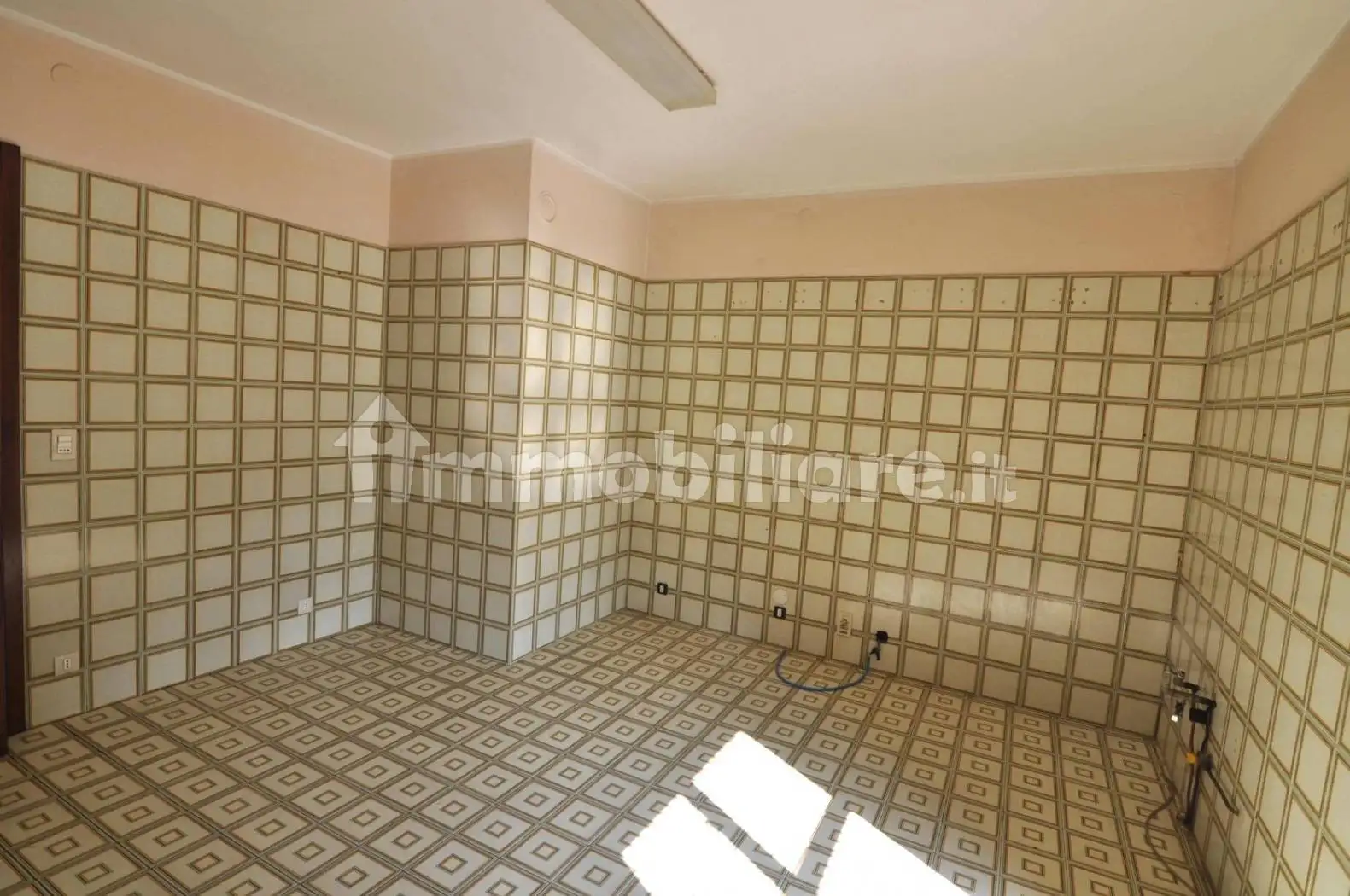 Trilocale da ristrutturare, piano rialzato, Rivoira, Boves - foto 3