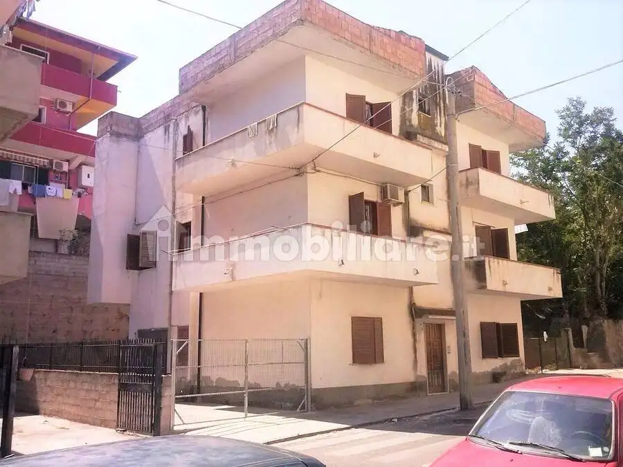 Palazzo - Edificio in vendita a Parghelia