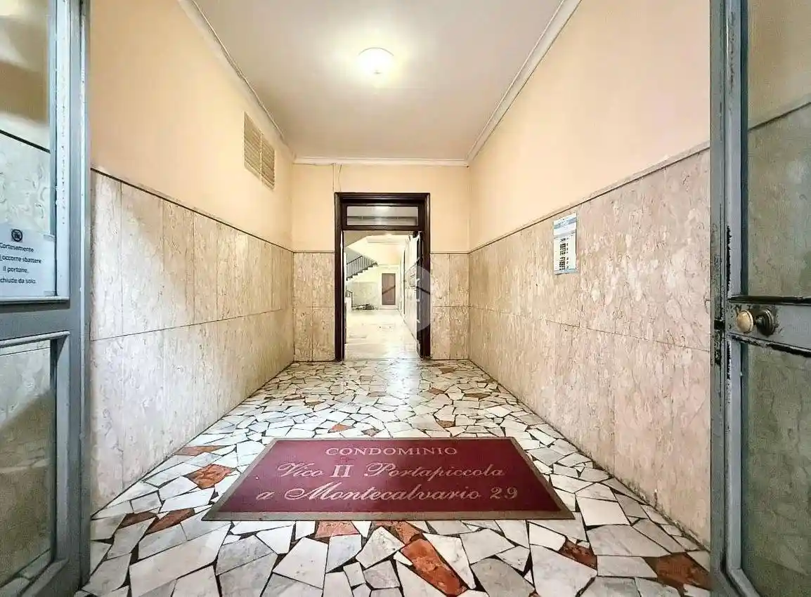 Quadrilocale Vico Ii Portapiccola Montecalvario, Quartieri Spagnoli, Napoli - foto 2