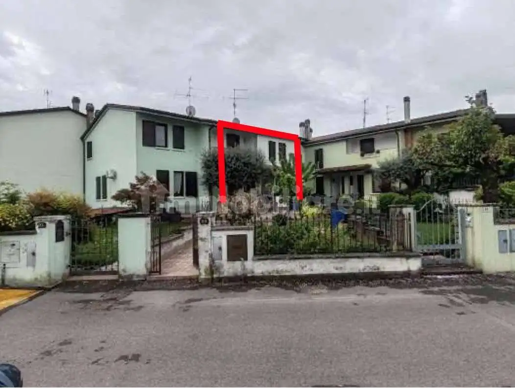 Villetta a schiera in asta a Azzano Mella