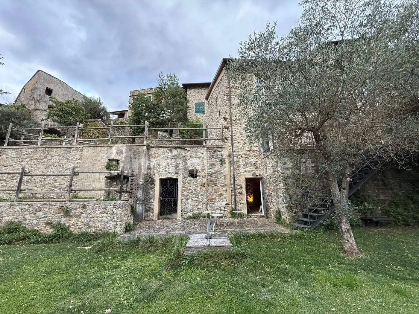 Rustico - Casale in vendita a Nasino