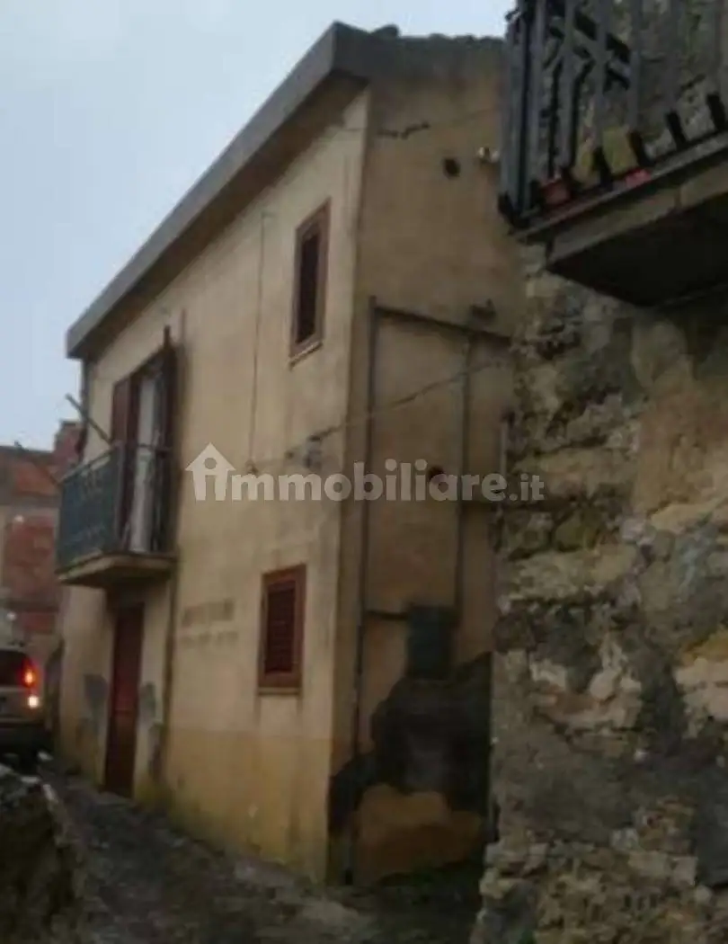 Appartamento in asta a Agira