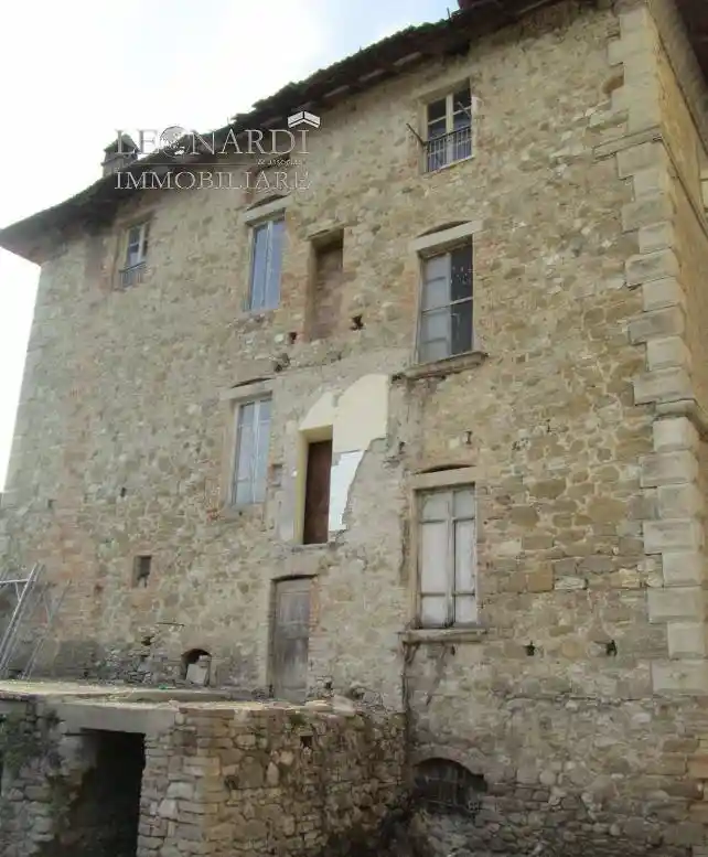 Terratetto plurifamiliare 330 m², da ristrutturare, Casa del Diavolo, Perugia - foto 4