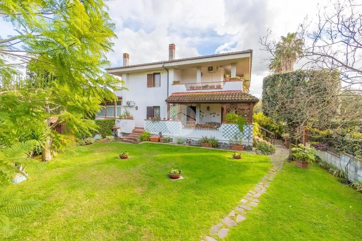 Villa in vendita a Guidonia Montecelio