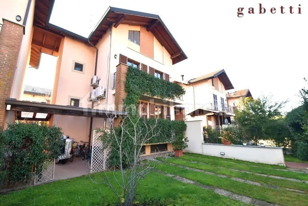 Villa in vendita a Corbetta