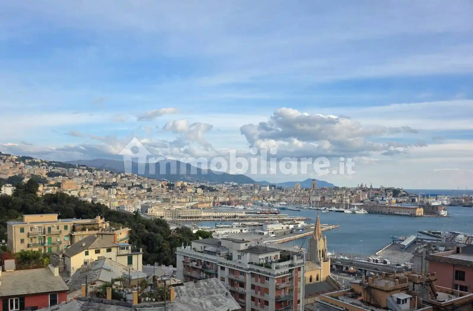 Appartamento in vendita a Genova