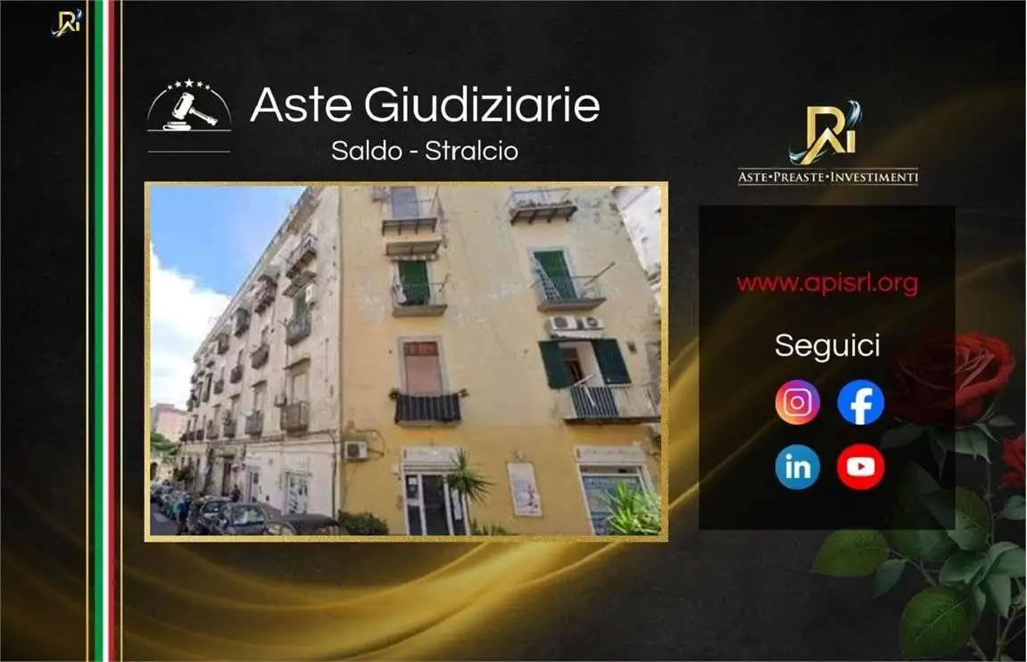 Appartamento in vendita a Napoli