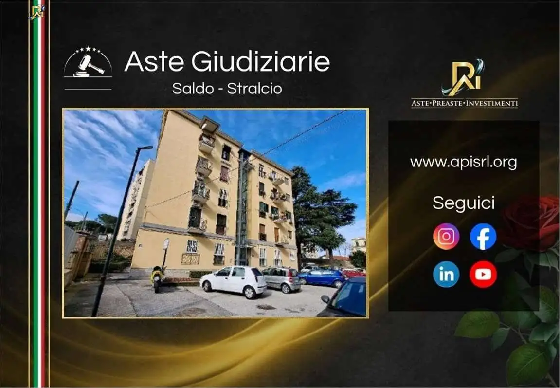 Appartamento in vendita a Napoli