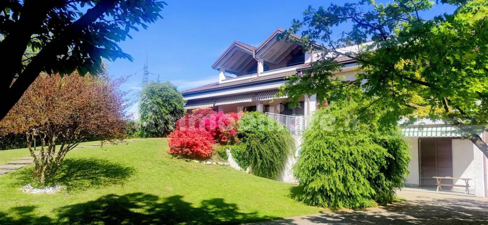 Villa in vendita a Castronno