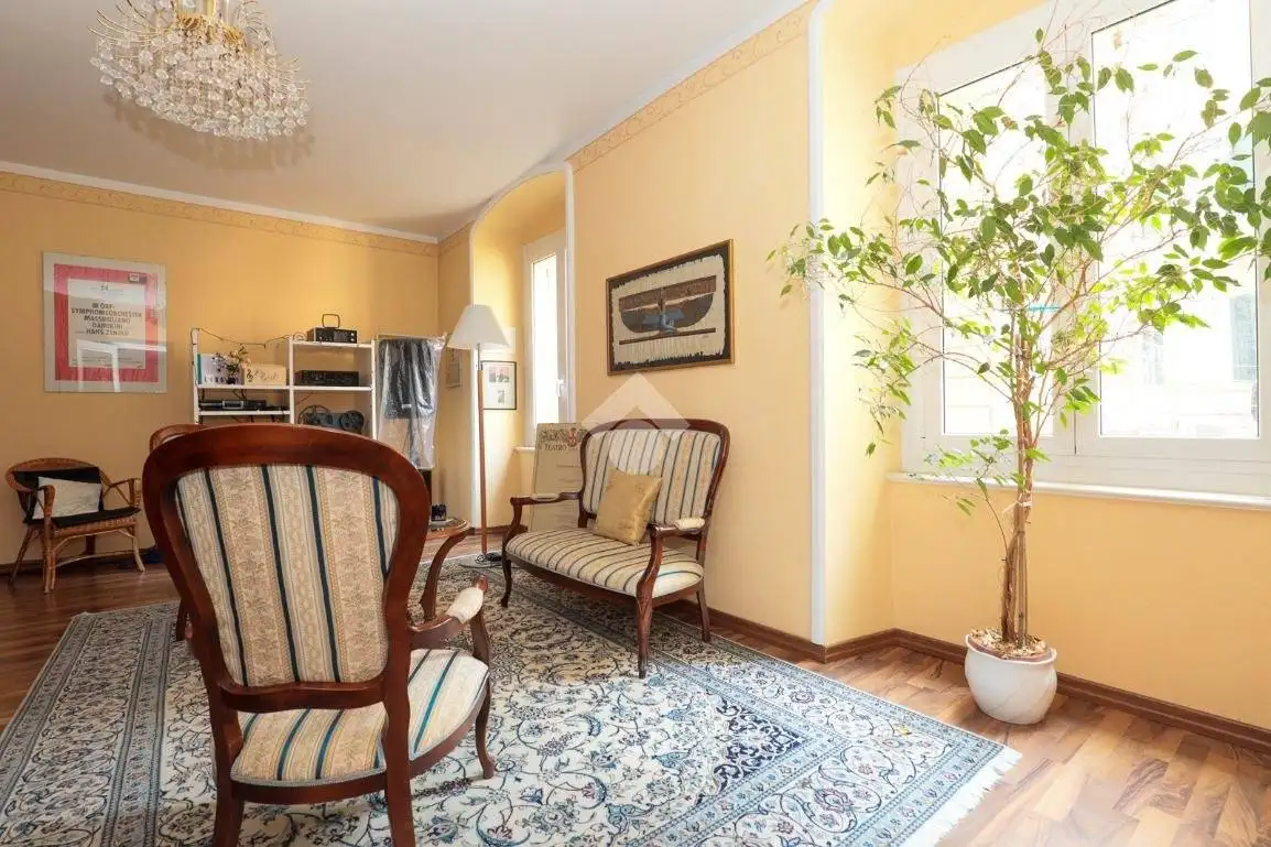 Appartamento in vendita a Genova