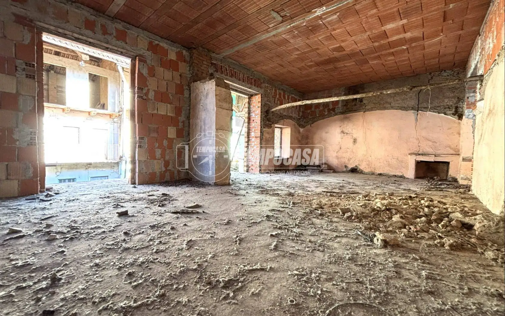 Terratetto unifamiliare 65 m², da ristrutturare, Centro, Caravino - foto 3