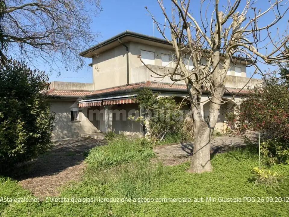 Villa in asta a Correzzola