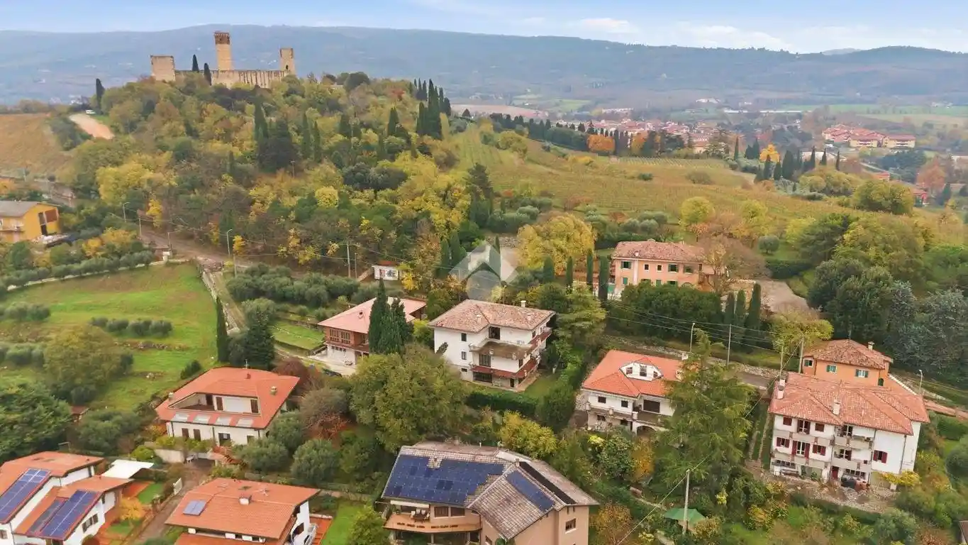 Villa bifamiliare via Castel Montorio 31, Montorio, Verona - foto 2