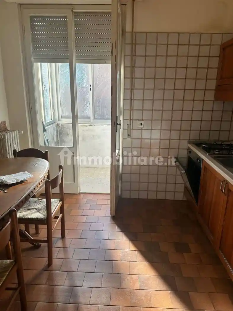 Trilocale da ristrutturare, terzo piano, Ospedale - Stazione, Livorno - foto 2