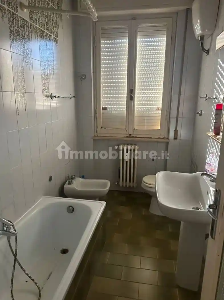 Trilocale da ristrutturare, terzo piano, Ospedale - Stazione, Livorno - foto 5