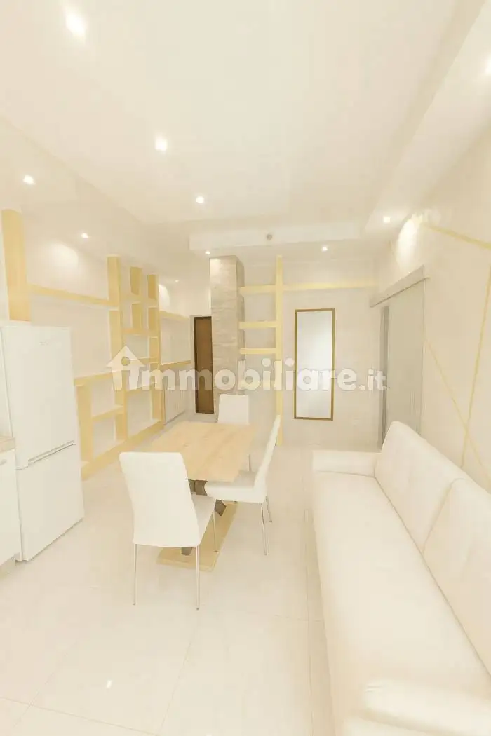 Trilocale via 25 Aprile, Centro, Castelletto Sopra Ticino - foto 2