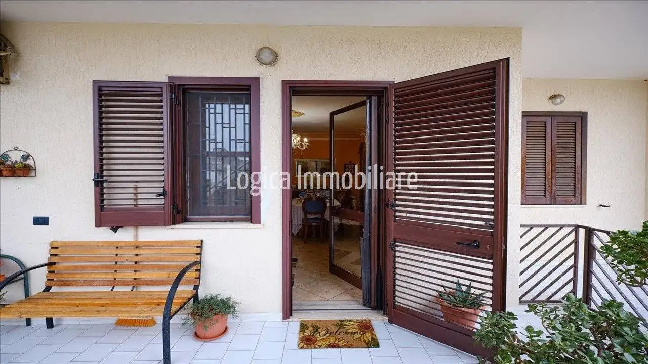 Appartamento in vendita a Lizzanello