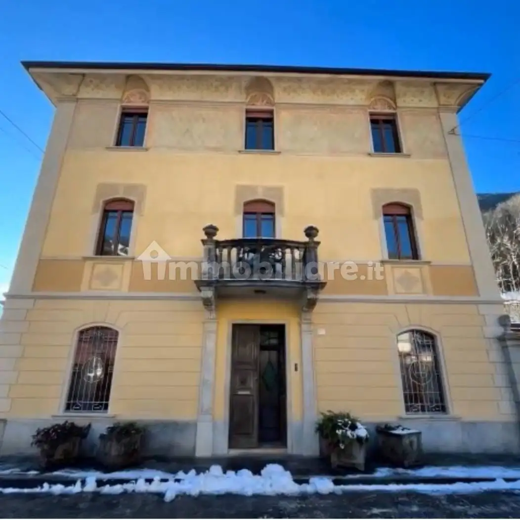 Villa in vendita a Lenna