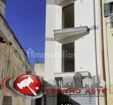 Villa in asta a Laterza