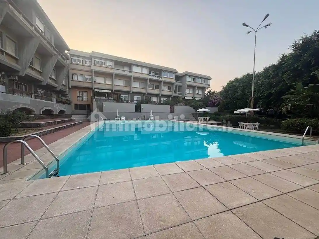 Appartamento in vendita a Aci Castello