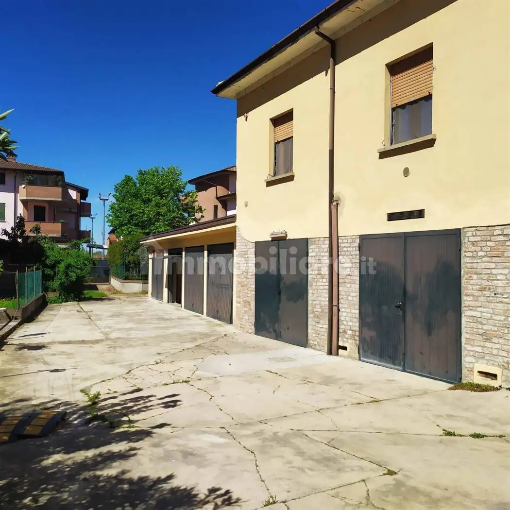 Palazzo - Edificio in vendita a Gragnano Trebbiense