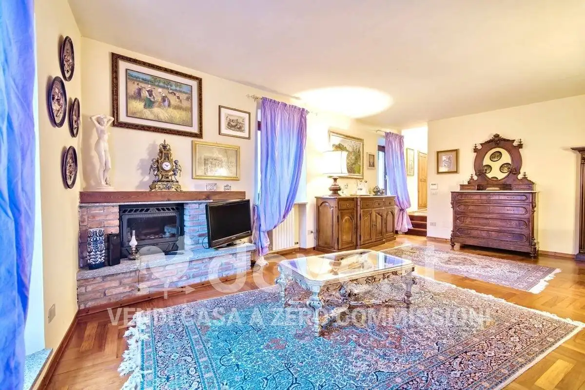 Villa in vendita a Godiasco Salice Terme