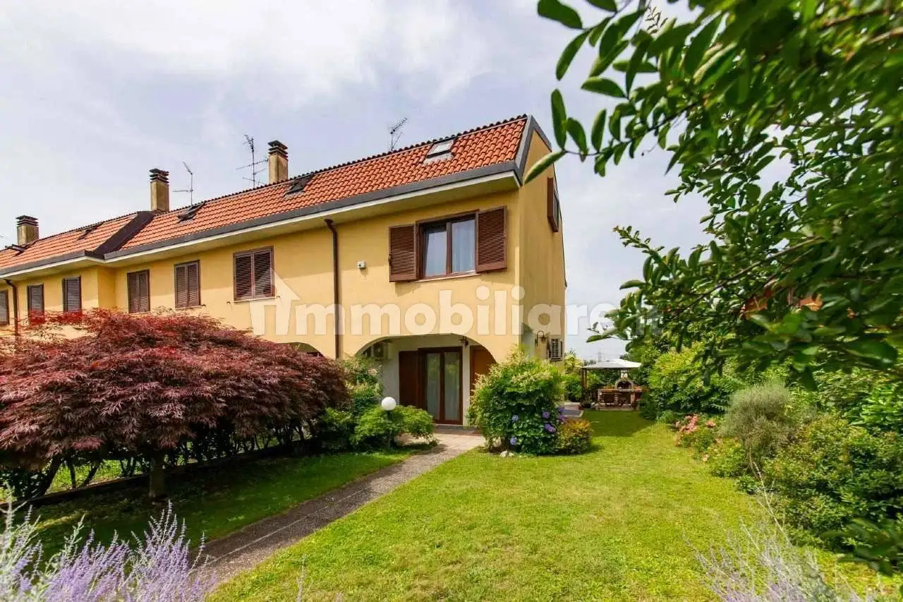 Villa in affitto a Arese