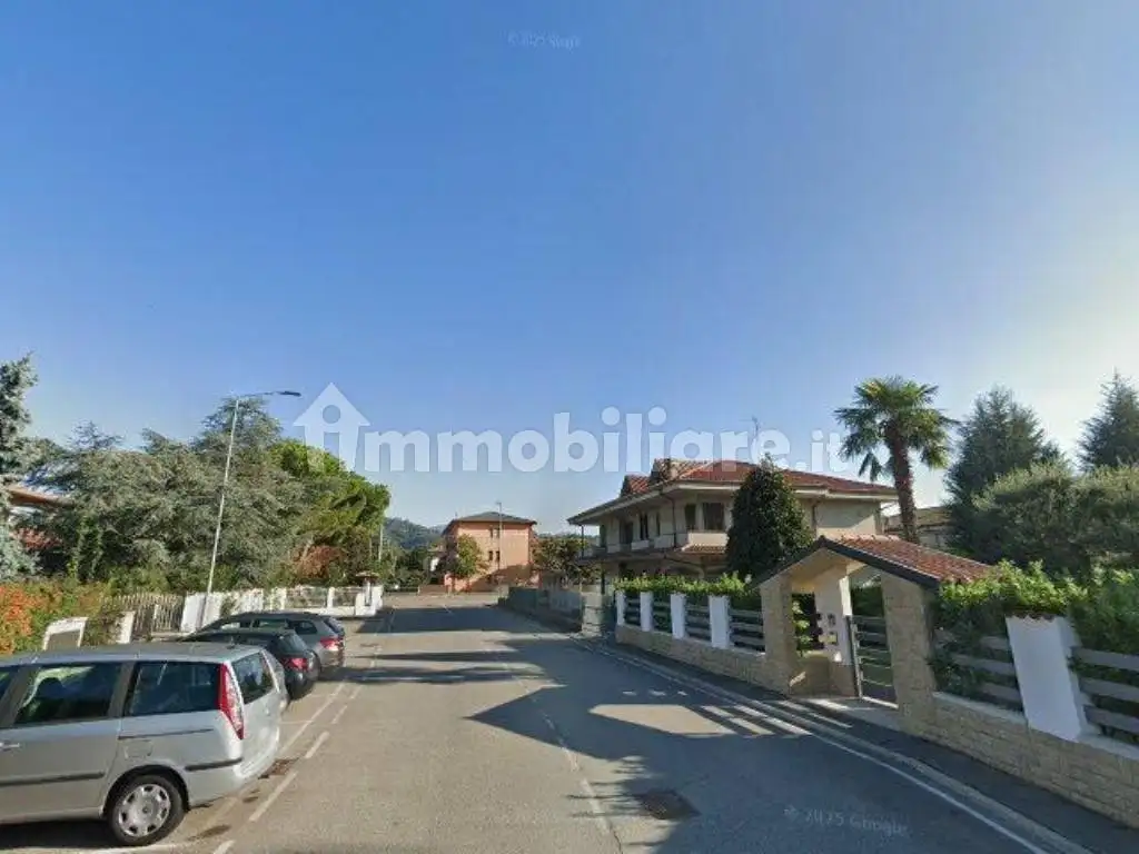 Villa in asta a Bagnatica