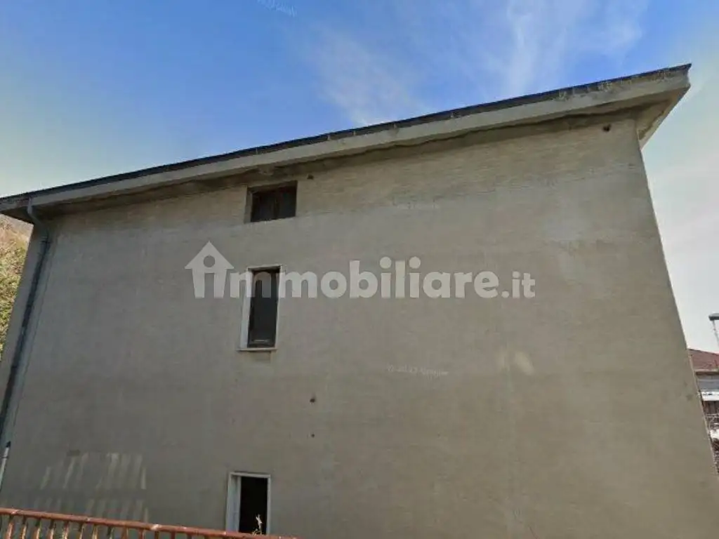 Villa in asta a Almenno San Bartolomeo