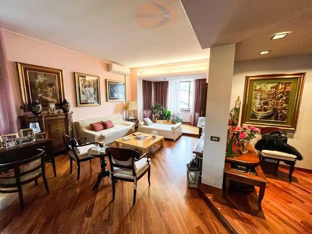 Appartamento in vendita a Besana in Brianza