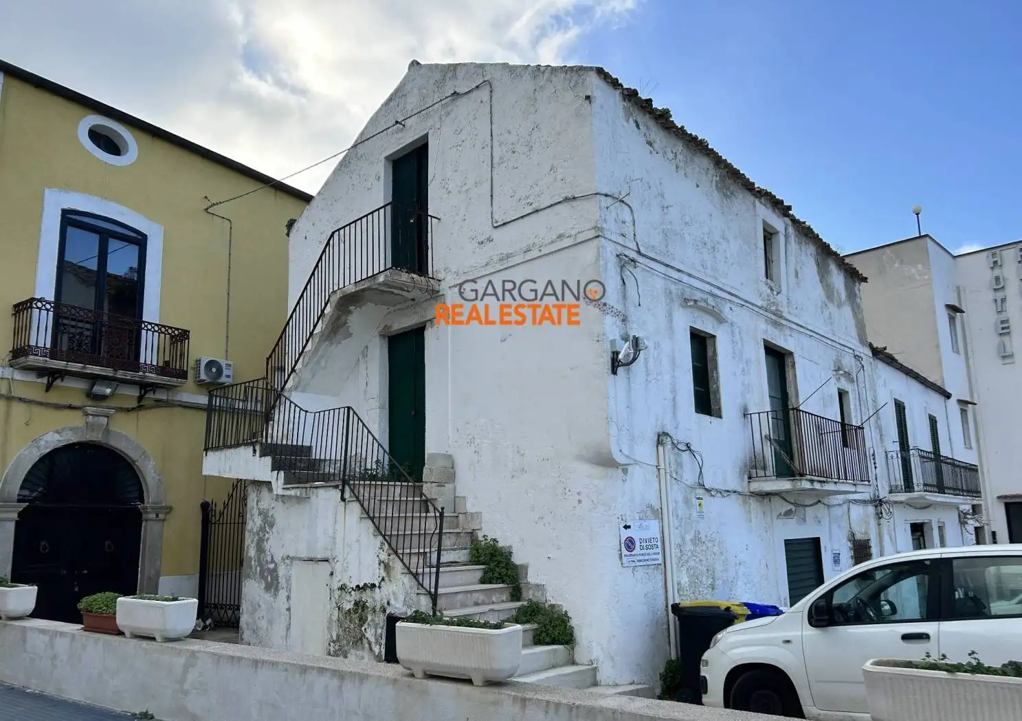 Palazzo - Edificio in vendita a Rodi Garganico