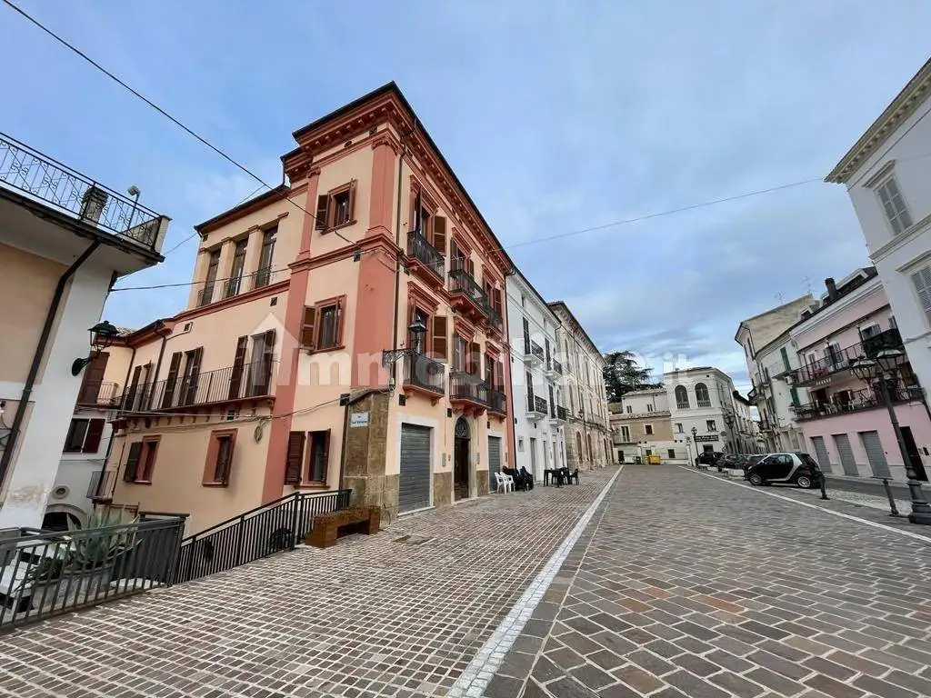 Casa indipendente in vendita a Torre de' Passeri