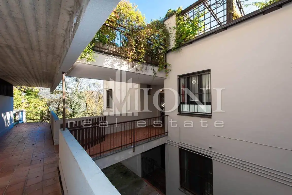 Bilocale buono stato, terzo piano, Centro, Cadegliano-Viconago - foto 2