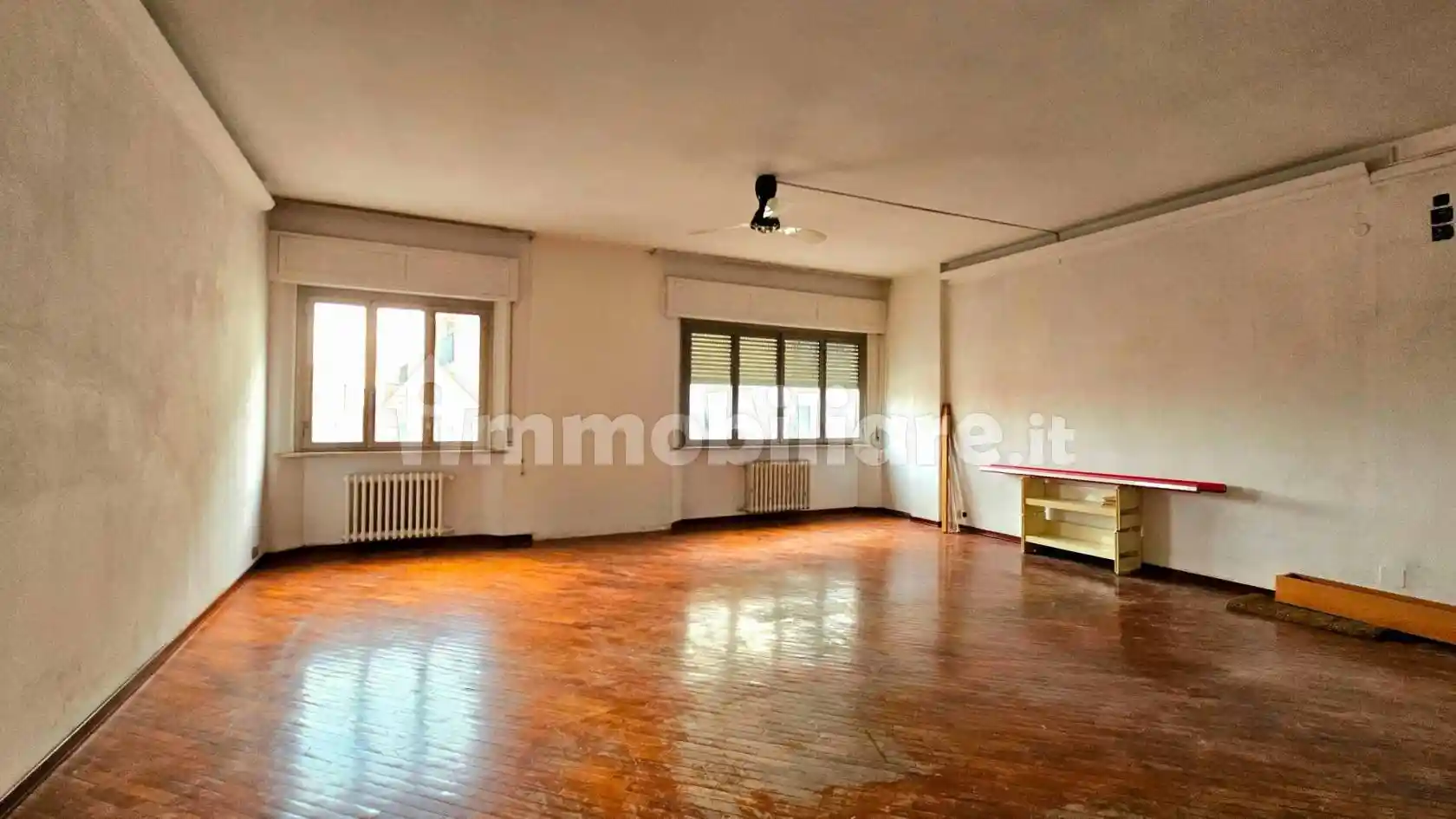 Appartamento in vendita a Falconara Marittima