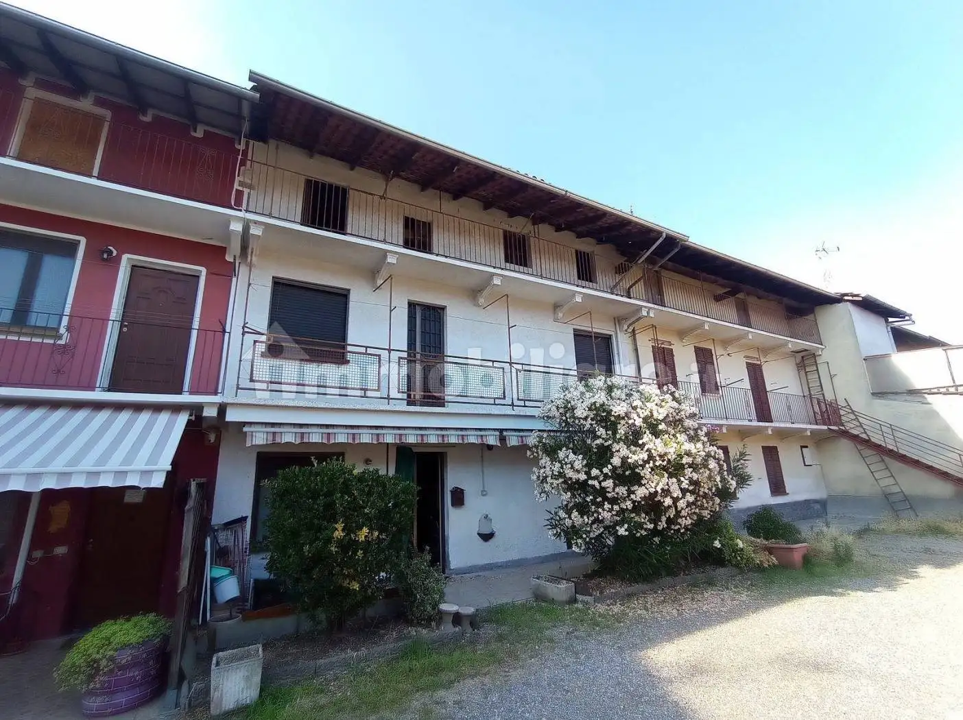 Casa indipendente in vendita a Bellinzago Novarese