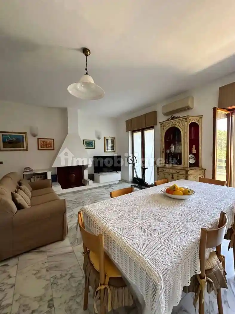 Quadrilocale via Giovanni Paolo Ii, 178, Semicentro, Giovanni paolo, Crotone - foto 2