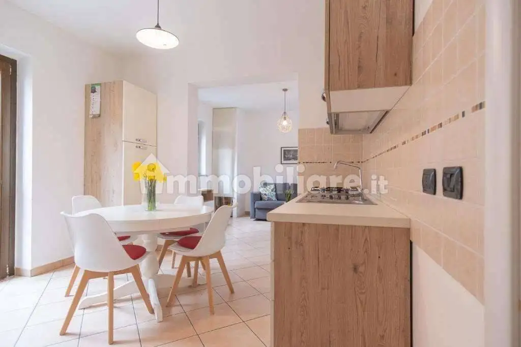 Appartamento in vendita a Luvinate