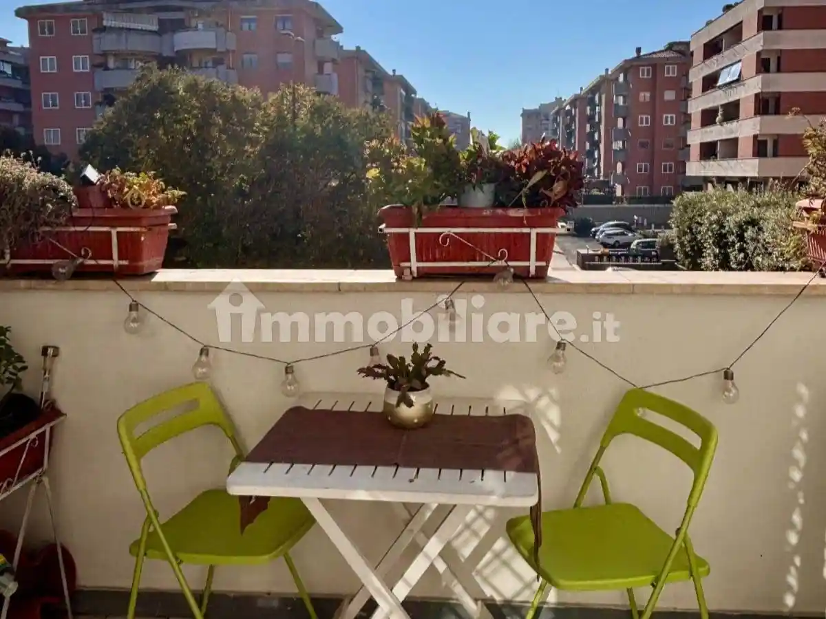 Trilocale via Lucio Lombardo Radice, Fonte Laurentina, Roma - foto 2