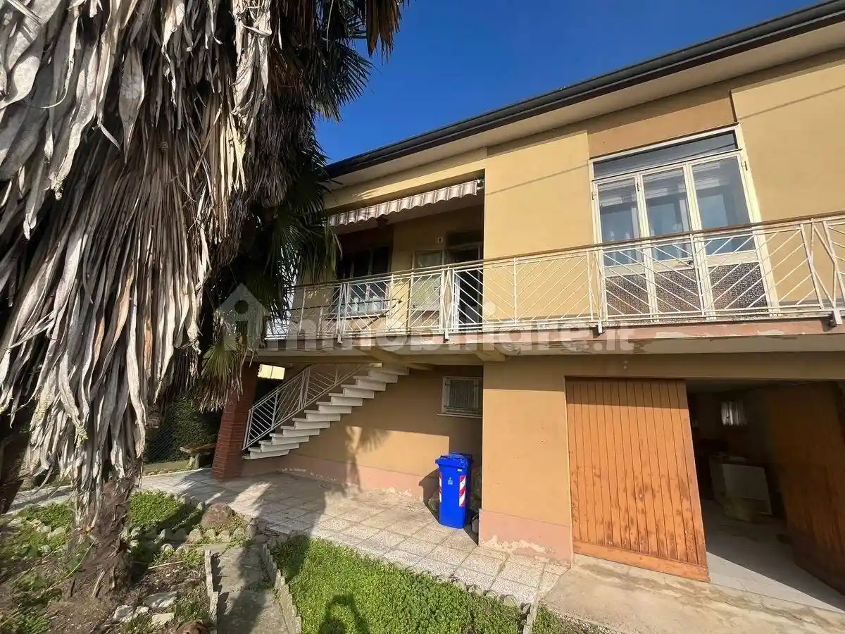 Villa in vendita a Riva del Po