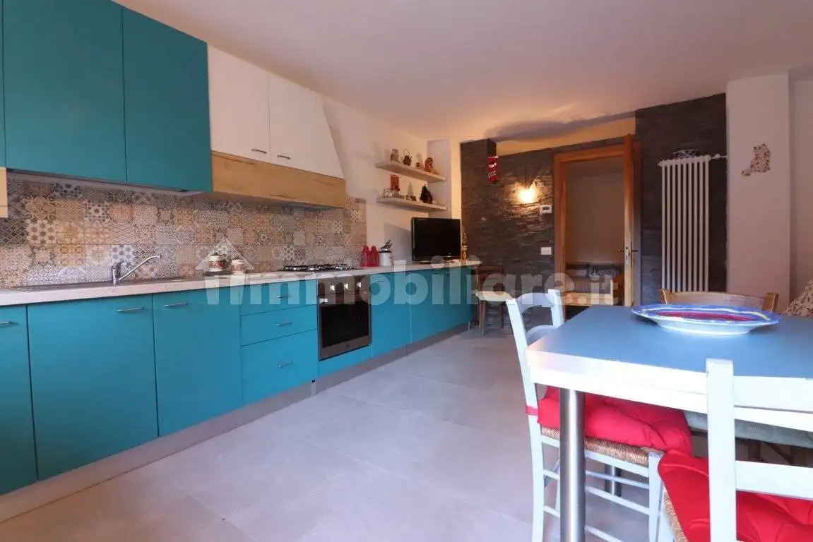 Appartamento in vendita a Valleve