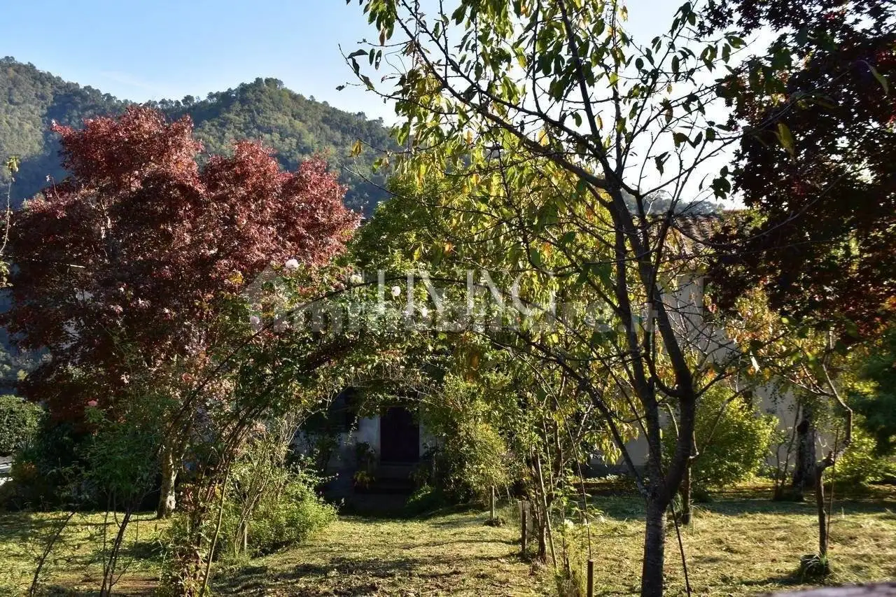 Rustico - Casale in vendita a Lucca