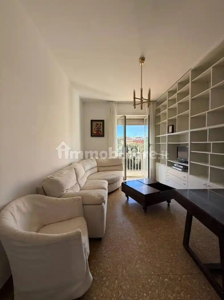 Trilocale piazza di Santa Maria Liberatrice, Testaccio, Roma - foto 2